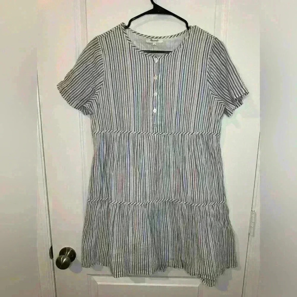 Madewell Striped Crewneck Button Front Tiered Mini Dress Size Medium - Picture 4 of 11